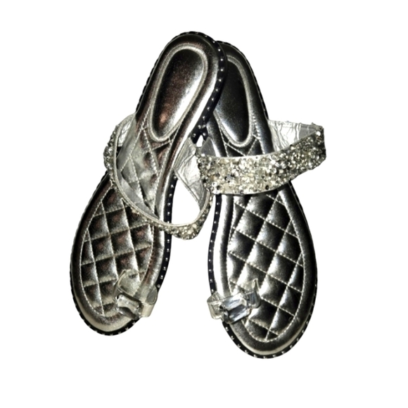 Silver rhinestone sequin studded toe ring flat sandals Size 10.5 - Picture 1 of 8